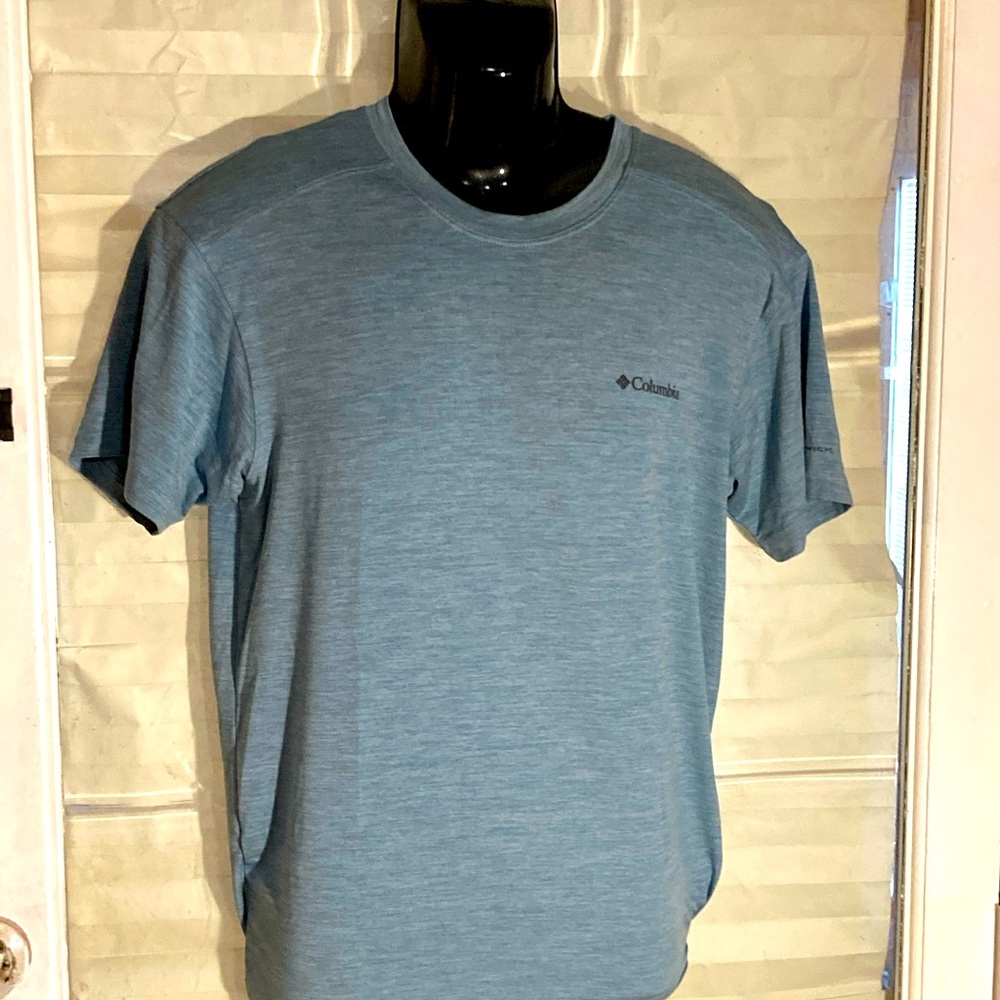 Columbia t-shirt, heather blue in color . Size small . Nice shirt !